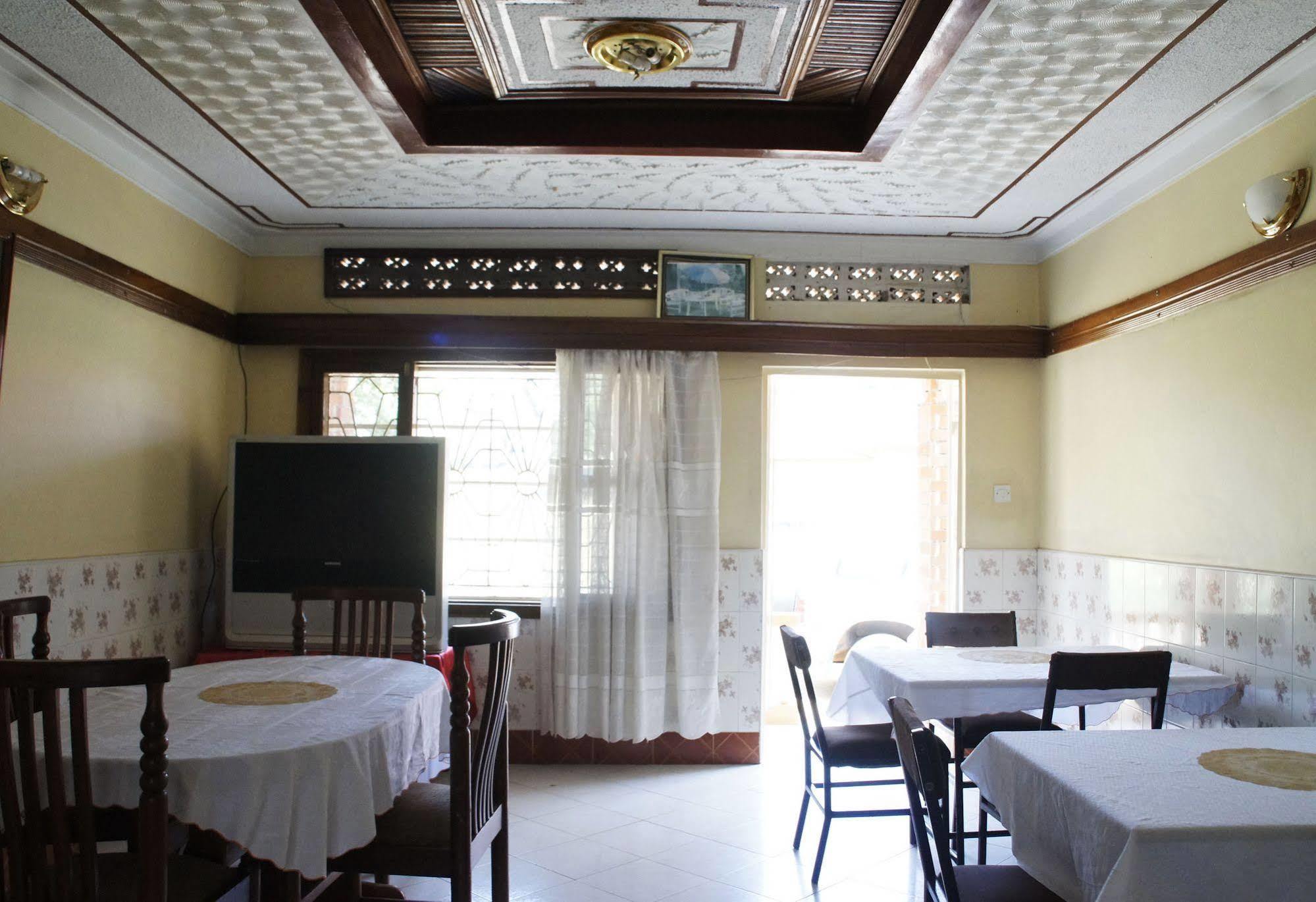 Keba Inn Lyamutundwe Luaran gambar