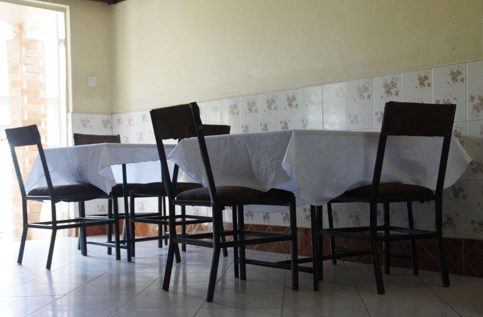 Keba Inn Lyamutundwe Luaran gambar