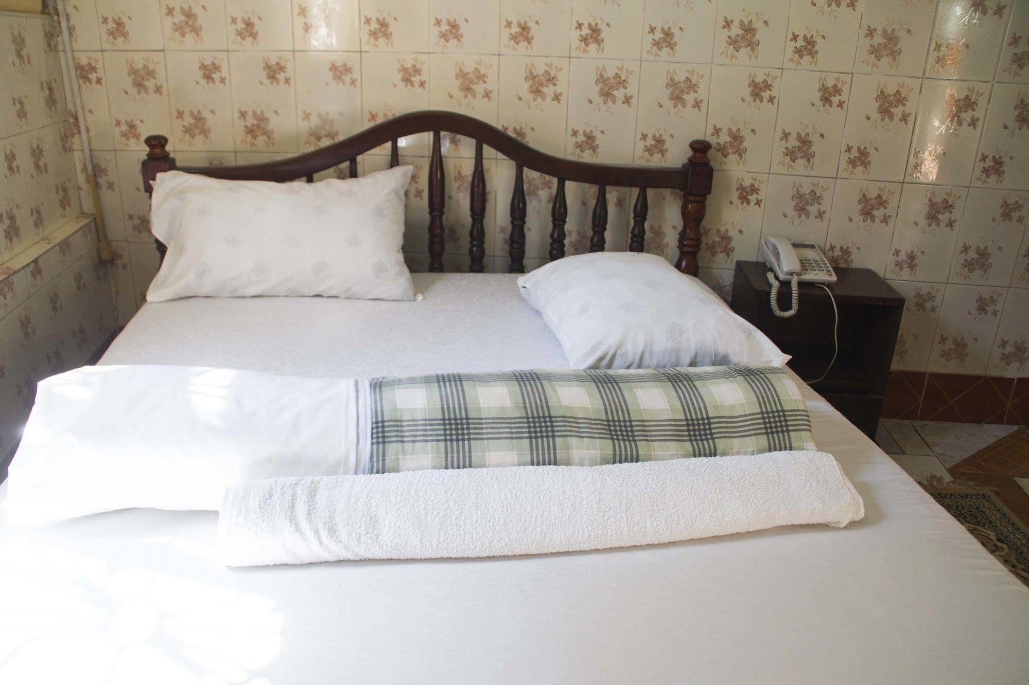 Keba Inn Lyamutundwe Luaran gambar