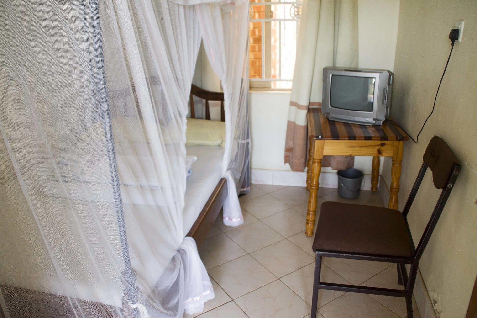 Keba Inn Lyamutundwe Luaran gambar